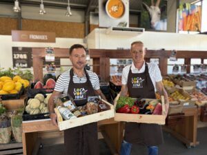Philippe GRANJON et Philippe MAZEAU en magasin